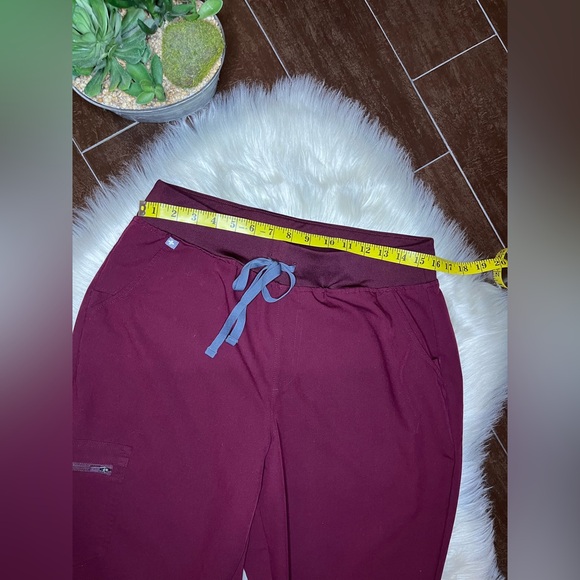 Figs Maroon joggers Sz large - Picture 5 of 7